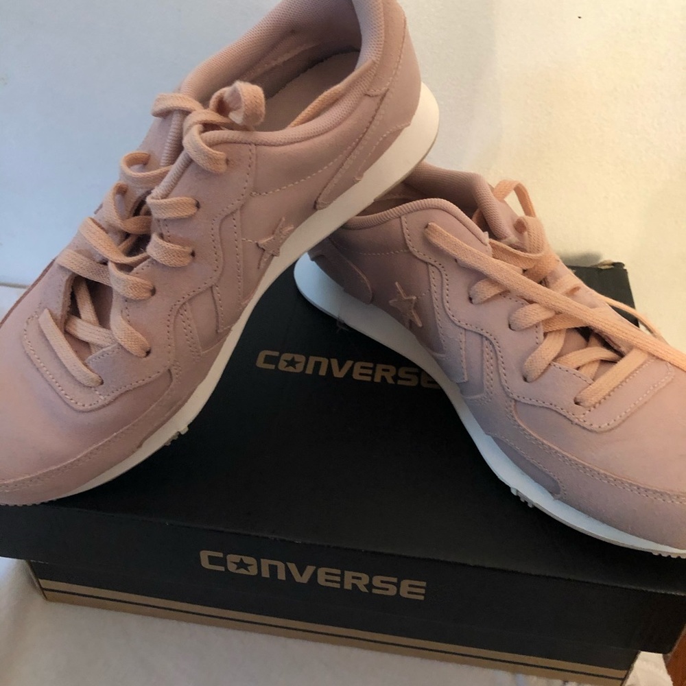 Converse All-Stars 84 Thunder Bolt in dusk pink